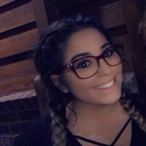 Meet your Posher, Makayla